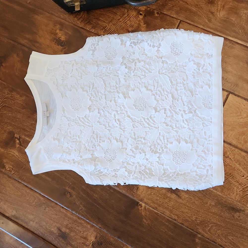 Loft lace front sleeveless tee - Picture 2 of 9